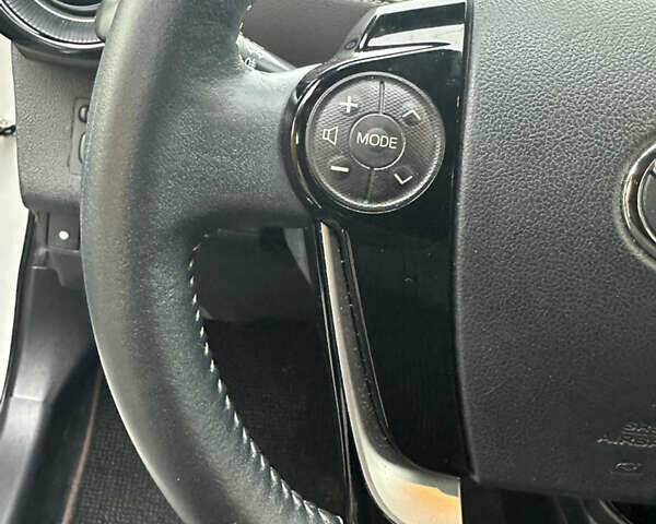 Белый Тойота Aqua, объемом двигателя 1.5 л и пробегом 79 тыс. км за 15950 $, фото 59 на Automoto.ua