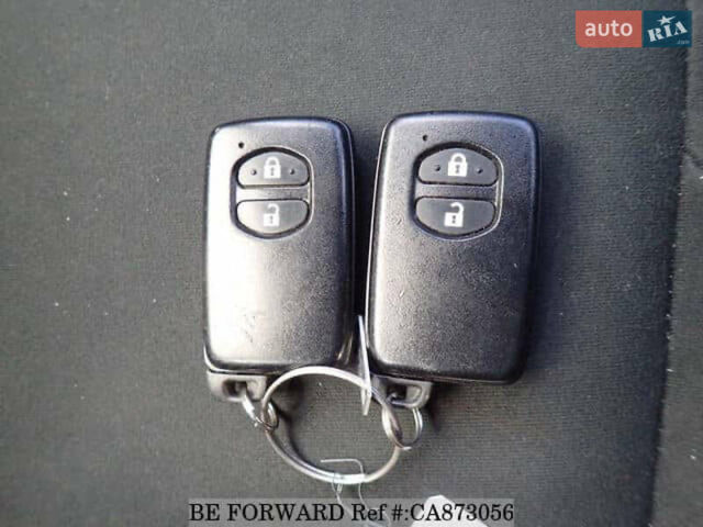 Белый Тойота Aqua, объемом двигателя 1.5 л и пробегом 83 тыс. км за 12500 $, фото 14 на Automoto.ua