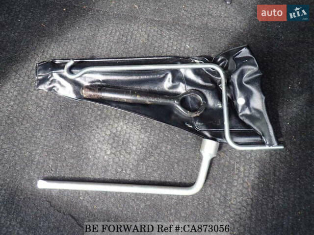 Белый Тойота Aqua, объемом двигателя 1.5 л и пробегом 83 тыс. км за 12500 $, фото 13 на Automoto.ua