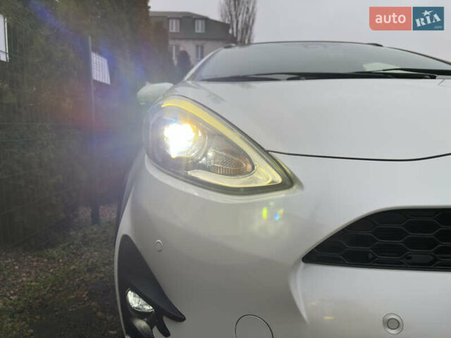 Белый Тойота Aqua, объемом двигателя 1.5 л и пробегом 79 тыс. км за 15950 $, фото 45 на Automoto.ua