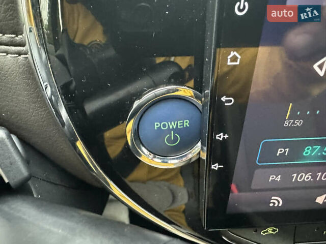 Белый Тойота Aqua, объемом двигателя 1.5 л и пробегом 79 тыс. км за 15950 $, фото 34 на Automoto.ua