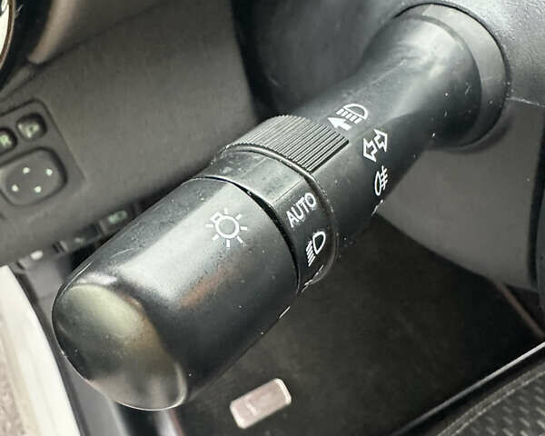 Белый Тойота Aqua, объемом двигателя 1.5 л и пробегом 79 тыс. км за 15950 $, фото 55 на Automoto.ua