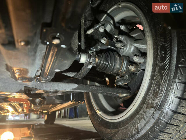 Белый Тойота Aqua, объемом двигателя 1.5 л и пробегом 79 тыс. км за 15950 $, фото 79 на Automoto.ua