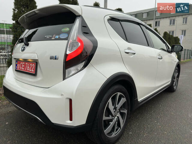 Белый Тойота Aqua, объемом двигателя 1.5 л и пробегом 79 тыс. км за 15950 $, фото 21 на Automoto.ua