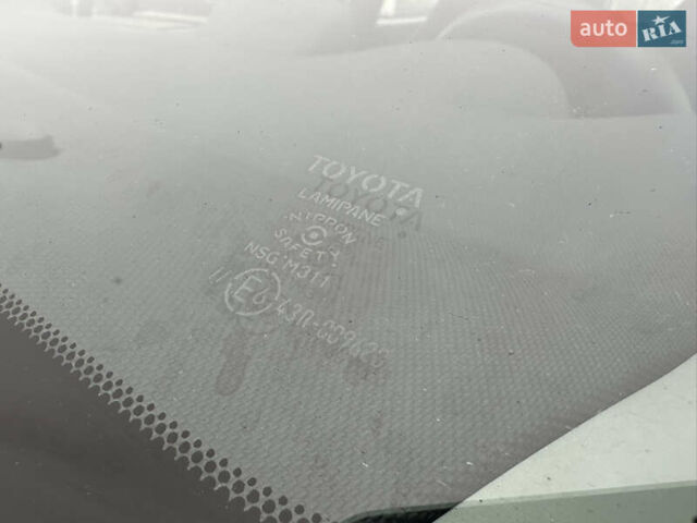 Білий Тойота Aqua, об'ємом двигуна 1.5 л та пробігом 58 тис. км за 17900 $, фото 24 на Automoto.ua