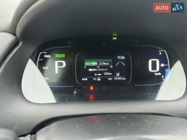 Білий Тойота Aqua, об'ємом двигуна 1.5 л та пробігом 58 тис. км за 17900 $, фото 33 на Automoto.ua