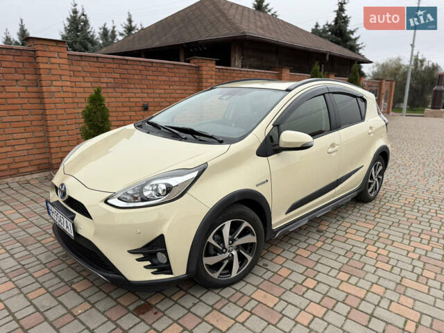 Бежевый Тойота Aqua, объемом двигателя 1.5 л и пробегом 90 тыс. км за 13700 $, фото 10 на Automoto.ua