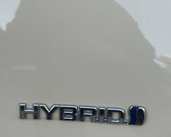 Бежевий Тойота Aqua, об'ємом двигуна 1.5 л та пробігом 79 тис. км за 13900 $, фото 18 на Automoto.ua