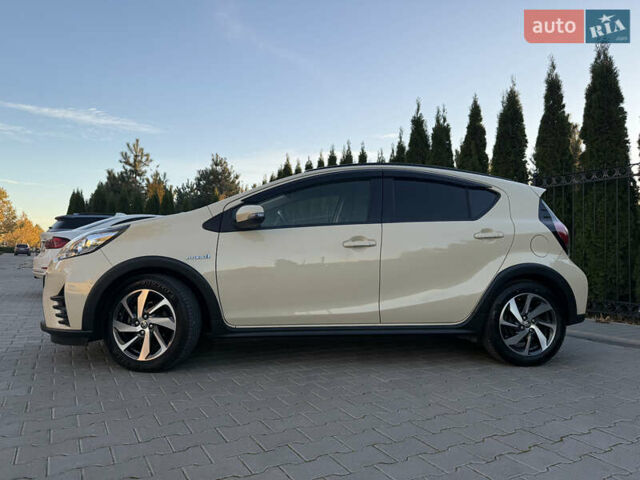 Бежевий Тойота Aqua, об'ємом двигуна 1.5 л та пробігом 79 тис. км за 13900 $, фото 29 на Automoto.ua