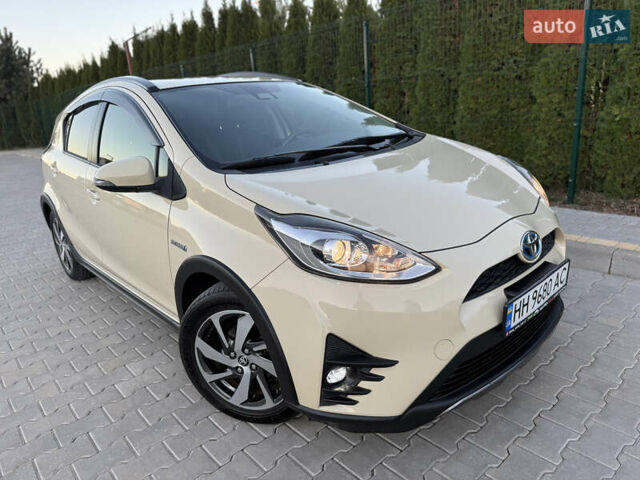 Бежевий Тойота Aqua, об'ємом двигуна 1.5 л та пробігом 79 тис. км за 13900 $, фото 10 на Automoto.ua