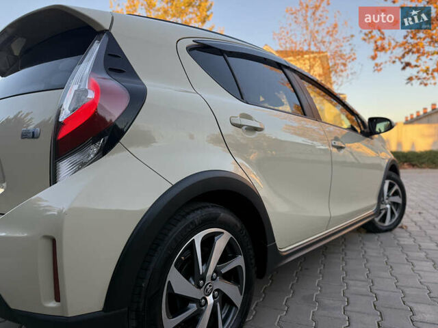 Бежевий Тойота Aqua, об'ємом двигуна 1.5 л та пробігом 79 тис. км за 13900 $, фото 23 на Automoto.ua