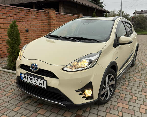 Бежевый Тойота Aqua, объемом двигателя 1.5 л и пробегом 90 тыс. км за 13700 $, фото 13 на Automoto.ua