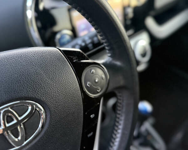 Бежевий Тойота Aqua, об'ємом двигуна 1.5 л та пробігом 79 тис. км за 13900 $, фото 108 на Automoto.ua