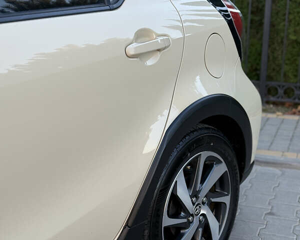 Бежевий Тойота Aqua, об'ємом двигуна 1.5 л та пробігом 79 тис. км за 13900 $, фото 28 на Automoto.ua