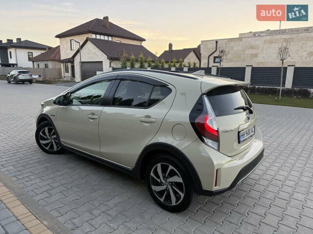 Бежевий Тойота Aqua, об'ємом двигуна 1.5 л та пробігом 79 тис. км за 13900 $, фото 31 на Automoto.ua