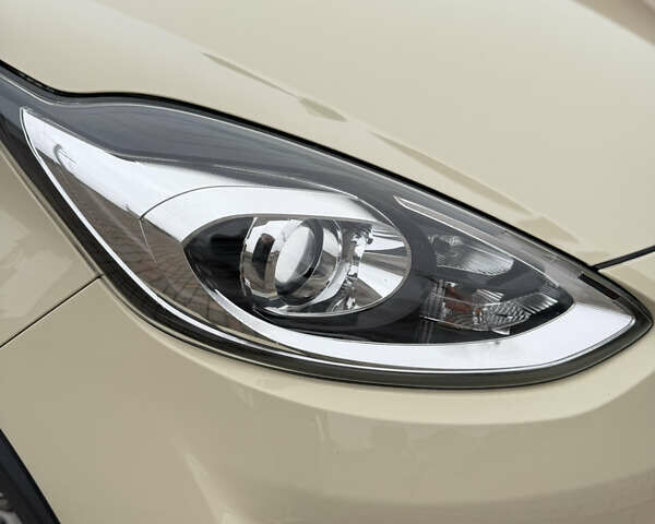 Бежевый Тойота Aqua, объемом двигателя 1.5 л и пробегом 90 тыс. км за 13700 $, фото 21 на Automoto.ua