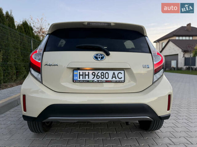 Бежевий Тойота Aqua, об'ємом двигуна 1.5 л та пробігом 79 тис. км за 13900 $, фото 11 на Automoto.ua