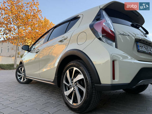 Бежевий Тойота Aqua, об'ємом двигуна 1.5 л та пробігом 79 тис. км за 13900 $, фото 25 на Automoto.ua