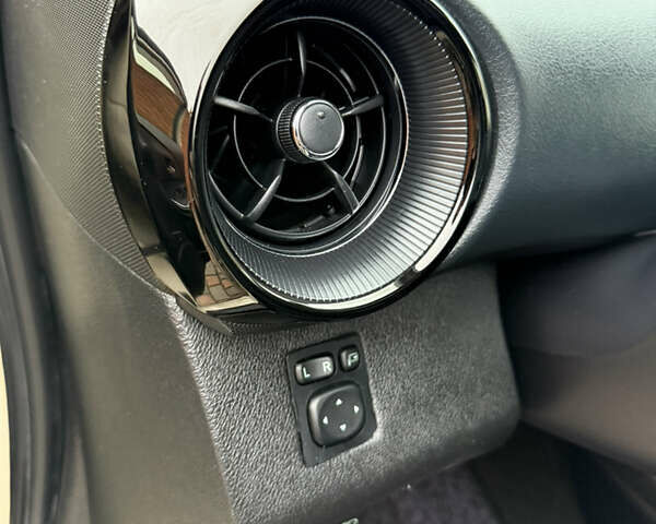 Бежевый Тойота Aqua, объемом двигателя 1.5 л и пробегом 90 тыс. км за 13700 $, фото 42 на Automoto.ua