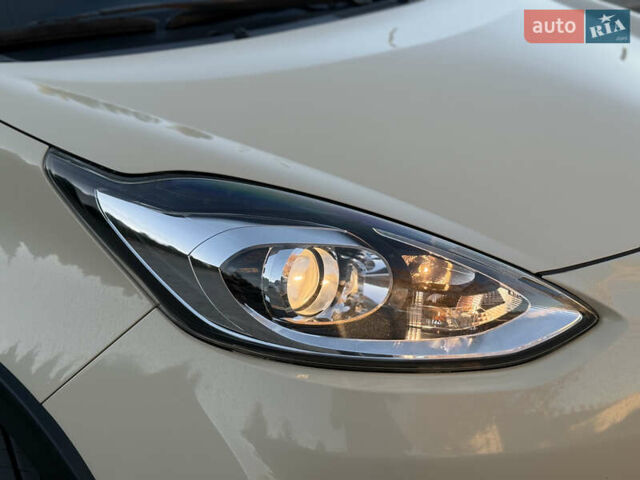 Бежевий Тойота Aqua, об'ємом двигуна 1.5 л та пробігом 79 тис. км за 13900 $, фото 35 на Automoto.ua