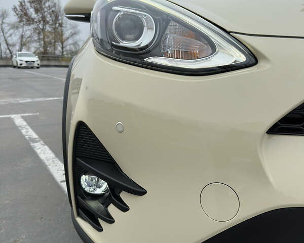 Бежевий Тойота Aqua, об'ємом двигуна 1.5 л та пробігом 72 тис. км за 14950 $, фото 10 на Automoto.ua