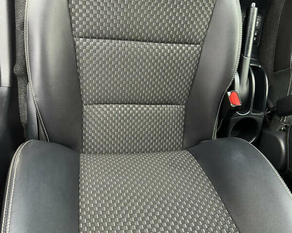 Бежевий Тойота Aqua, об'ємом двигуна 1.5 л та пробігом 72 тис. км за 14950 $, фото 53 на Automoto.ua