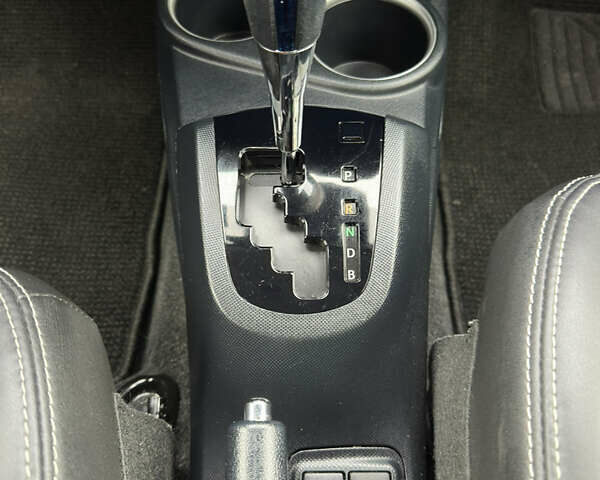 Бежевий Тойота Aqua, об'ємом двигуна 1.5 л та пробігом 72 тис. км за 14950 $, фото 39 на Automoto.ua