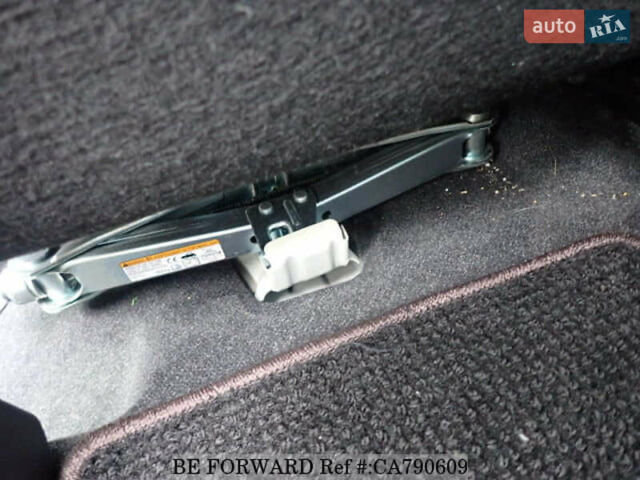 Бежевый Тойота Aqua, объемом двигателя 1.5 л и пробегом 73 тыс. км за 12900 $, фото 26 на Automoto.ua