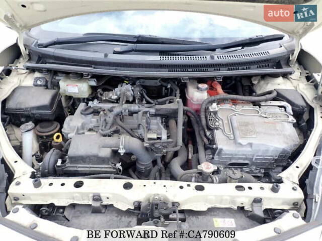 Бежевый Тойота Aqua, объемом двигателя 1.5 л и пробегом 73 тыс. км за 12900 $, фото 25 на Automoto.ua