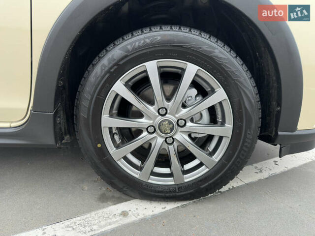 Бежевий Тойота Aqua, об'ємом двигуна 1.5 л та пробігом 72 тис. км за 14950 $, фото 29 на Automoto.ua