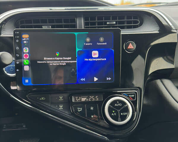 Бежевий Тойота Aqua, об'ємом двигуна 1.5 л та пробігом 72 тис. км за 14950 $, фото 40 на Automoto.ua