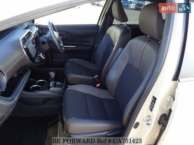 Бежевый Тойота Aqua, объемом двигателя 1.5 л и пробегом 89 тыс. км за 13500 $, фото 28 на Automoto.ua