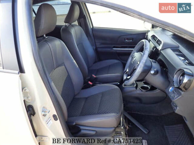 Бежевый Тойота Aqua, объемом двигателя 1.5 л и пробегом 89 тыс. км за 13500 $, фото 27 на Automoto.ua