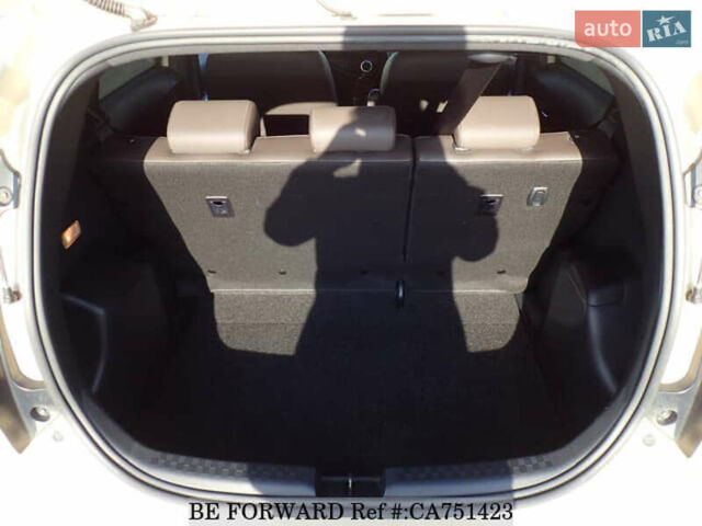 Бежевый Тойота Aqua, объемом двигателя 1.5 л и пробегом 89 тыс. км за 13500 $, фото 30 на Automoto.ua