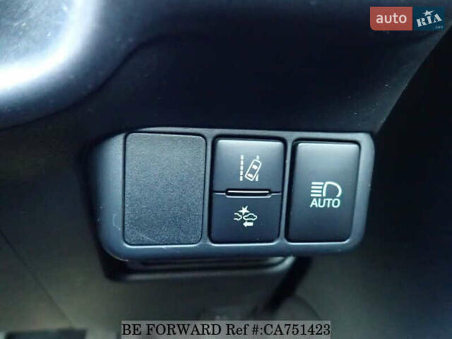 Бежевый Тойота Aqua, объемом двигателя 1.5 л и пробегом 89 тыс. км за 13500 $, фото 41 на Automoto.ua