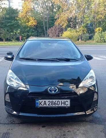 Черный Тойота Aqua, объемом двигателя 1.5 л и пробегом 181 тыс. км за 9400 $, фото 2 на Automoto.ua