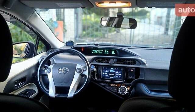Черный Тойота Aqua, объемом двигателя 1.5 л и пробегом 181 тыс. км за 9400 $, фото 12 на Automoto.ua