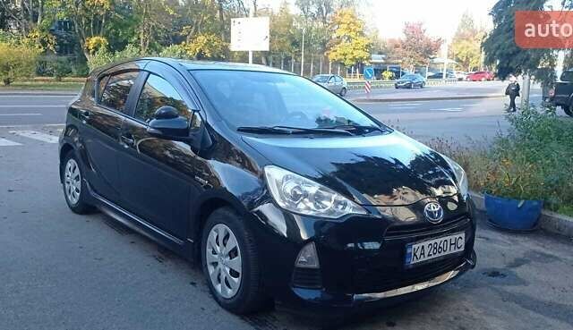 Черный Тойота Aqua, объемом двигателя 1.5 л и пробегом 181 тыс. км за 9400 $, фото 1 на Automoto.ua
