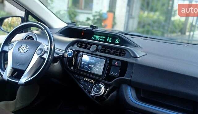 Черный Тойота Aqua, объемом двигателя 1.5 л и пробегом 181 тыс. км за 9400 $, фото 13 на Automoto.ua