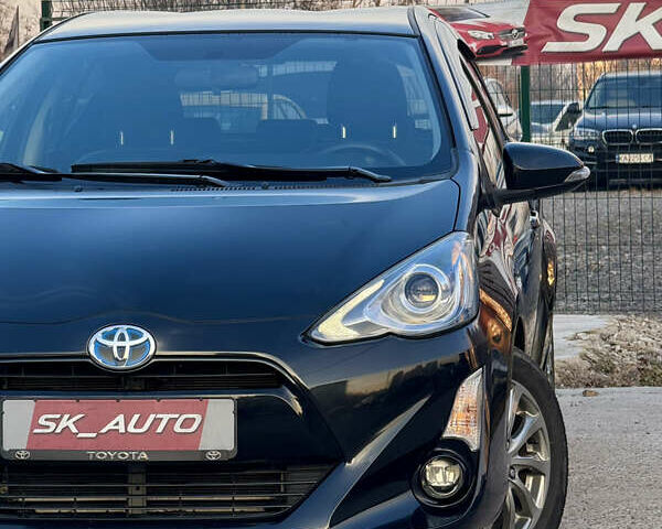 Черный Тойота Aqua, объемом двигателя 1.5 л и пробегом 138 тыс. км за 10900 $, фото 45 на Automoto.ua