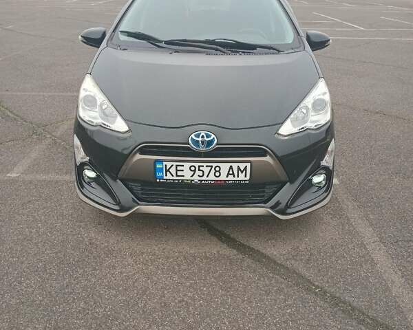 Черный Тойота Aqua, объемом двигателя 1.5 л и пробегом 75 тыс. км за 12500 $, фото 4 на Automoto.ua