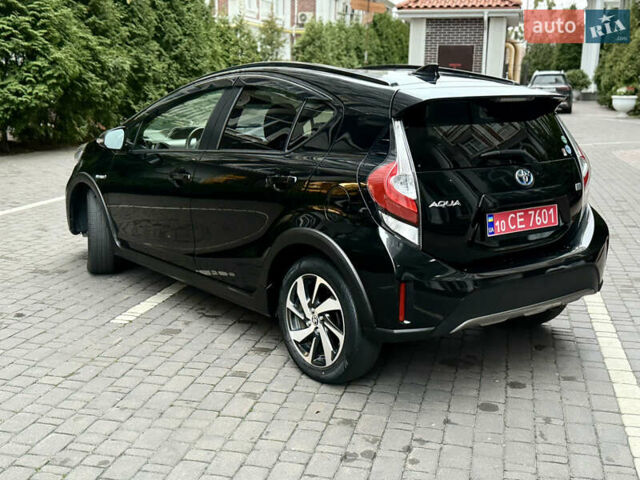Черный Тойота Aqua, объемом двигателя 1.5 л и пробегом 52 тыс. км за 13500 $, фото 4 на Automoto.ua