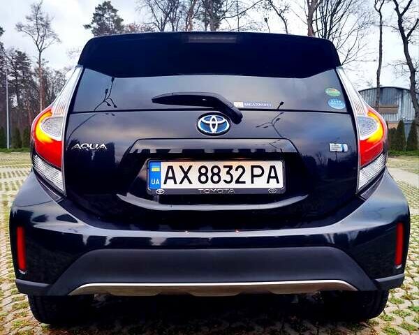 Черный Тойота Aqua, объемом двигателя 1.5 л и пробегом 67 тыс. км за 13900 $, фото 6 на Automoto.ua