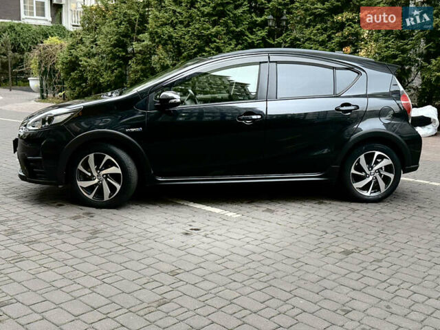 Черный Тойота Aqua, объемом двигателя 1.5 л и пробегом 52 тыс. км за 13500 $, фото 3 на Automoto.ua