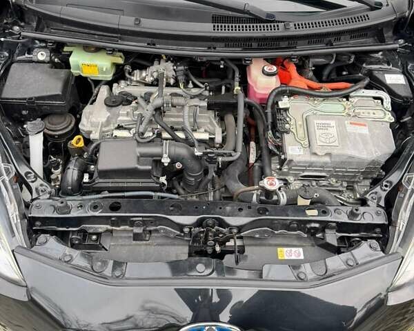 Черный Тойота Aqua, объемом двигателя 1.5 л и пробегом 67 тыс. км за 13900 $, фото 20 на Automoto.ua