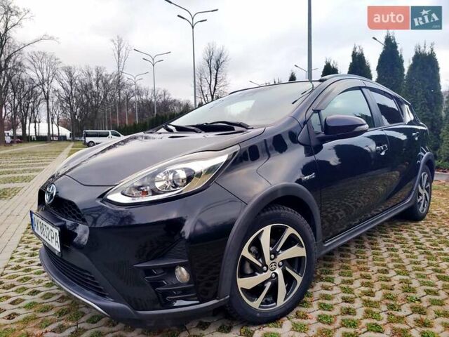 Черный Тойота Aqua, объемом двигателя 1.5 л и пробегом 67 тыс. км за 13900 $, фото 3 на Automoto.ua