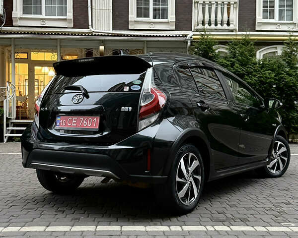 Черный Тойота Aqua, объемом двигателя 1.5 л и пробегом 52 тыс. км за 13500 $, фото 10 на Automoto.ua