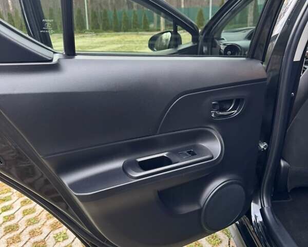 Черный Тойота Aqua, объемом двигателя 1.5 л и пробегом 67 тыс. км за 13900 $, фото 18 на Automoto.ua