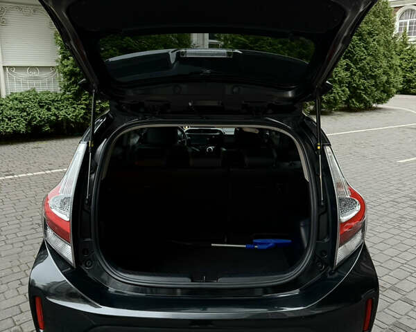 Черный Тойота Aqua, объемом двигателя 1.5 л и пробегом 52 тыс. км за 13500 $, фото 19 на Automoto.ua