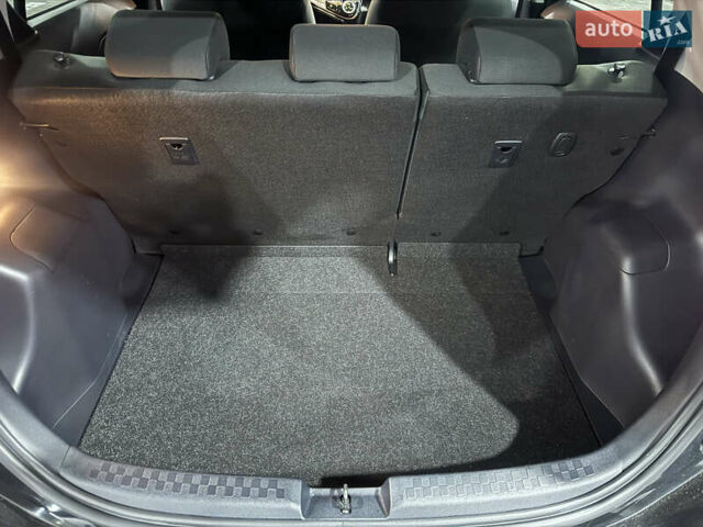 Черный Тойота Aqua, объемом двигателя 1.5 л и пробегом 135 тыс. км за 12800 $, фото 48 на Automoto.ua